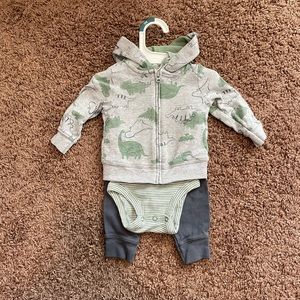 Carter’s 3 piece outfit